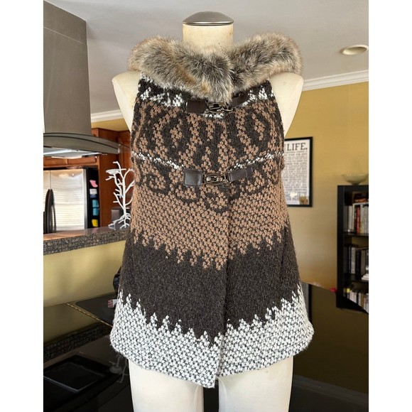 RARE Vtg ZARA Nordic Hooded Fur Trim Asymmetrical Toggle Buckle Sweater Vest S - Picture 2 of 12